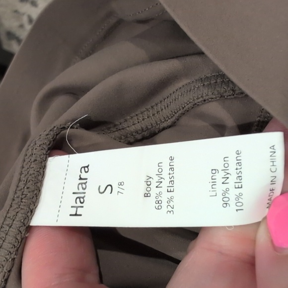 Halara UltraSculpt™ SoCinched High Waisted Tummy Control Side Pocket Tights - Picture 9 of 12